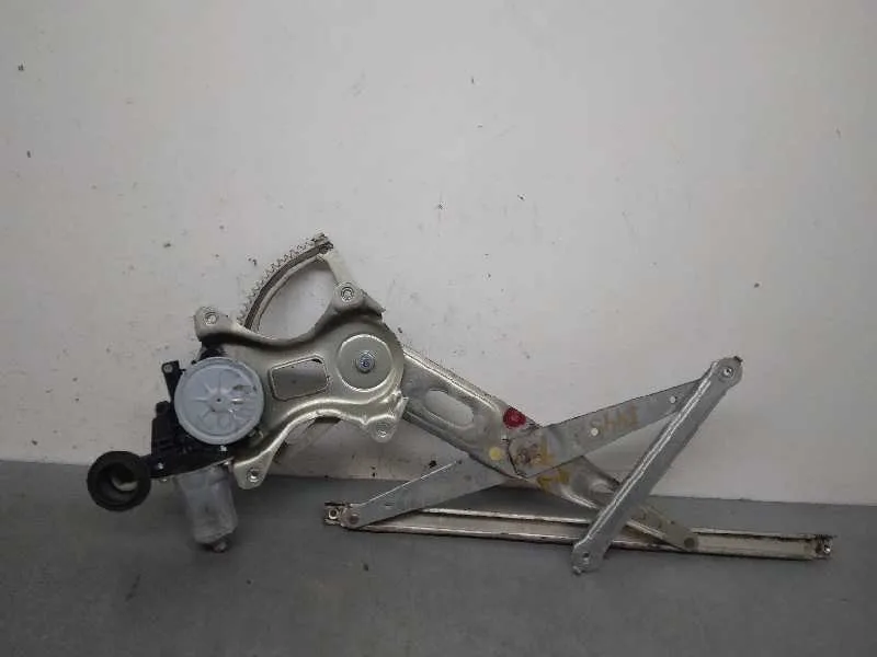 Elevalunas Trasero Izquierdo para Toyota Prius (Nhw20)