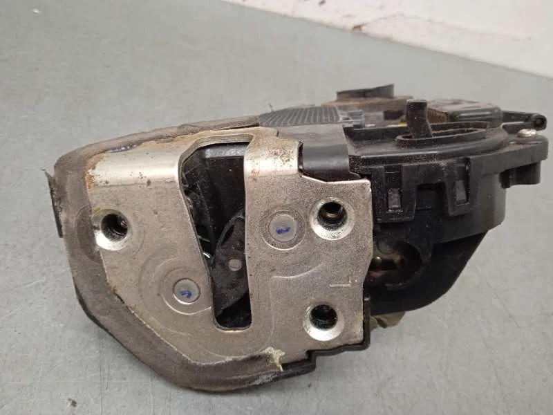 Cerradura Puerta Trasera Izquierda para Toyota Prius (Nhw20)