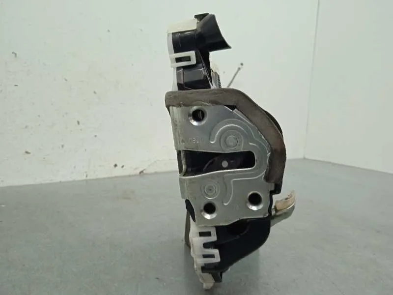 Cerradura Puerta Delantera Derecha para Toyota Yaris