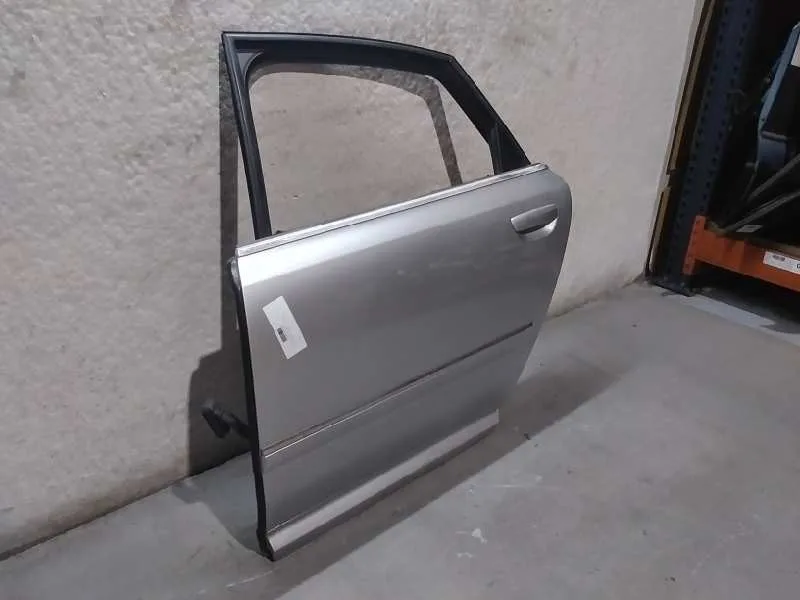 Puerta Trasera Izquierda para Audi A8 (4E2)