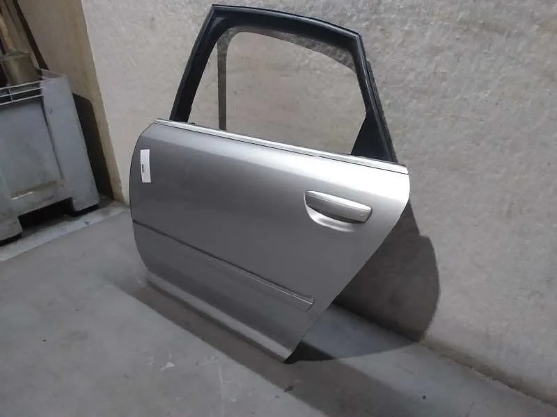 Puerta Trasera Izquierda para Audi A8 (4E2)