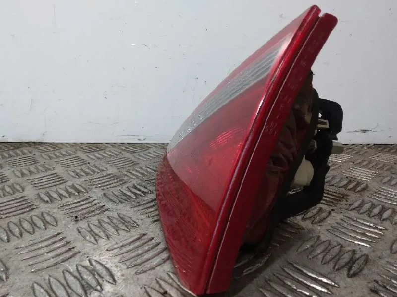 Piloto Trasero Derecho Interior para Audi A5 Coupe (8T)