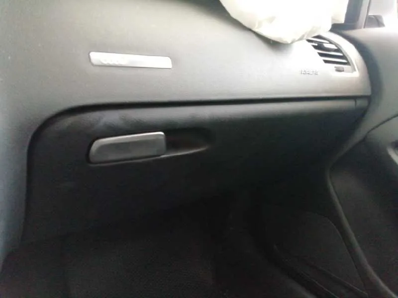Guantera para Audi A5 Coupe (8T)