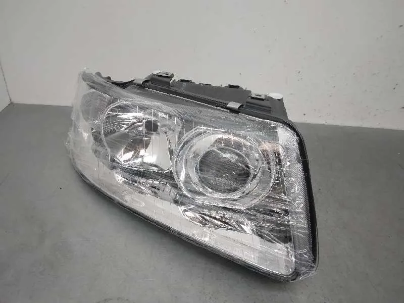 Faro Derecho para Audi A3 (8L)