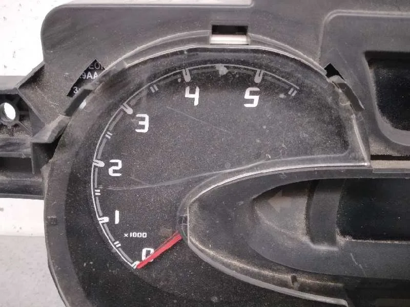 Cuadro Instrumentos para Fiat Talento Kombi (296)