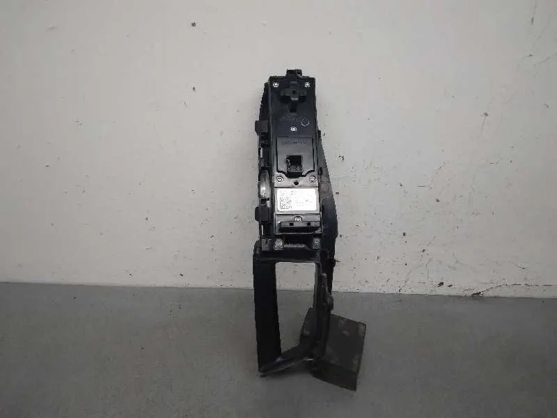 Mando Elevalunas Delantero Izquierdo para Ford Fiesta (Ccn)