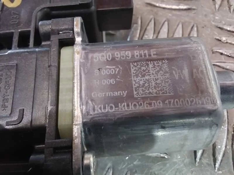 Motor Elevalunas Trasero Izquierdo para Skoda Superb (3V3)