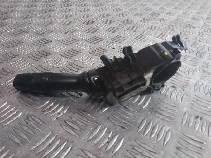 Mando Luces para Kia Pro_Cee'd