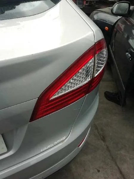 Piloto Trasero Derecho Interior para Ford Mondeo Ber. (Ca2)