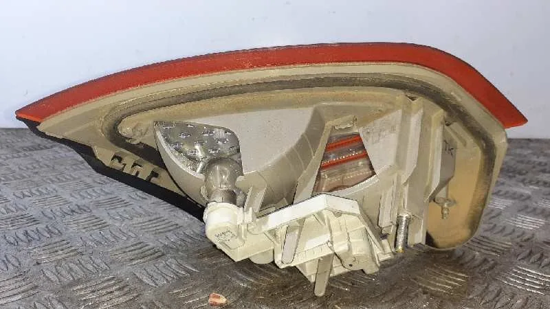 Piloto Trasero Derecho Interior para Ford Mondeo Ber. (Ca2)