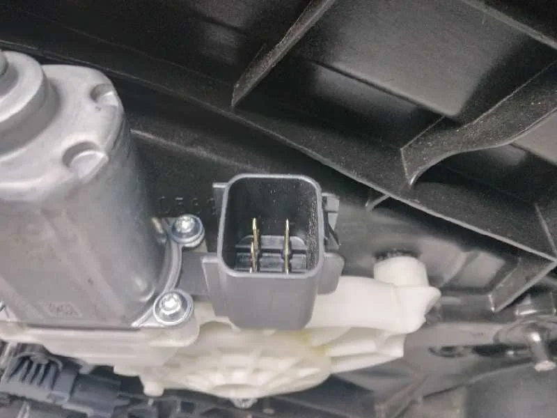Elevalunas Delantero Izquierdo para Ford Fiesta (Ce1)
