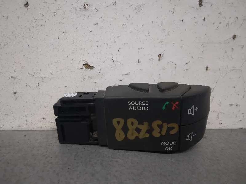 Mando Volante para Fiat Talento Kombi (296)