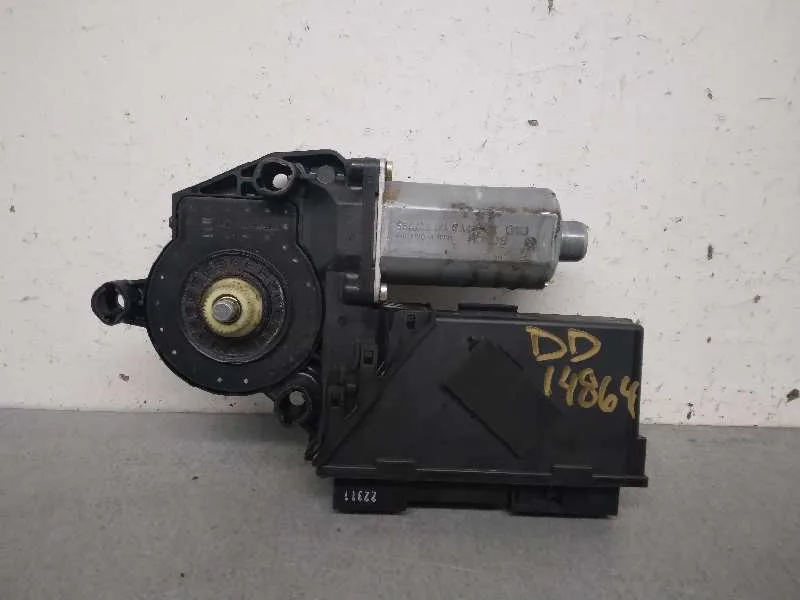 Motor Elevalunas Delantero Derecho para Audi A8 (4E2)