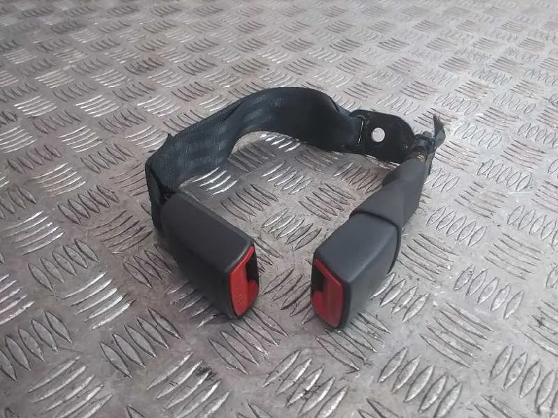 Enganche Cinturon para Toyota Auris