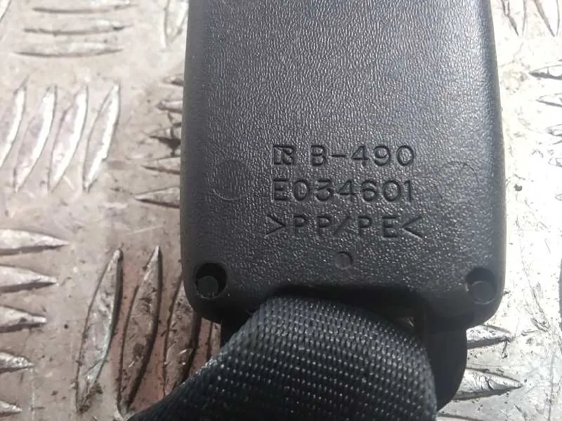 Enganche Cinturon para Toyota Auris