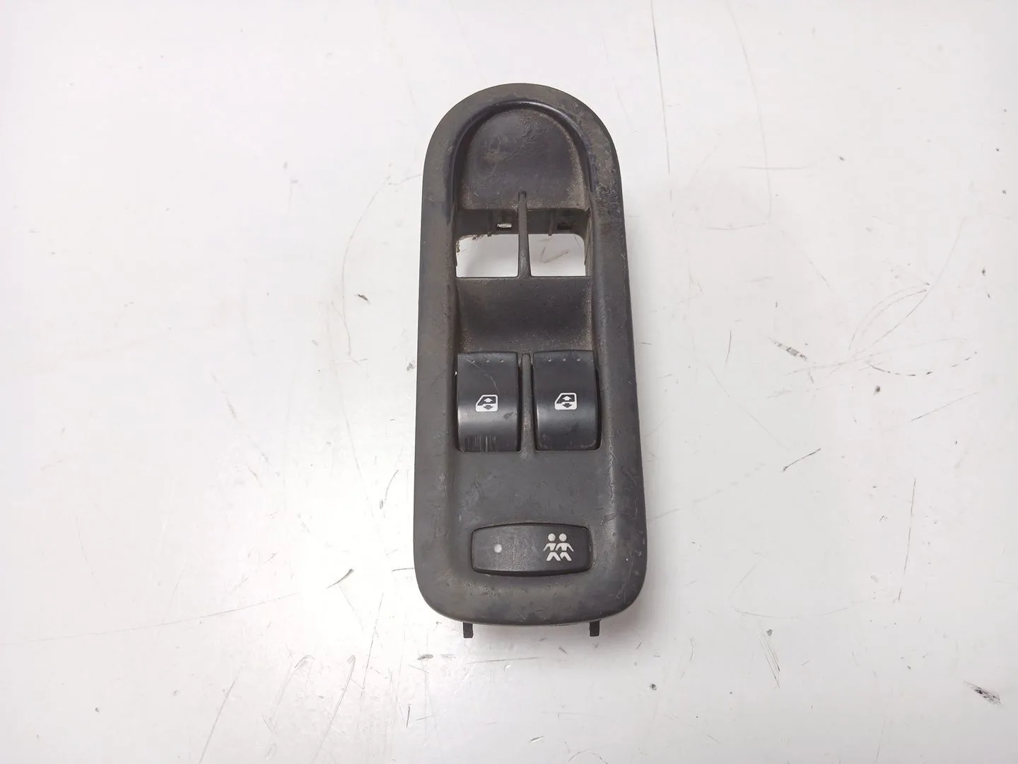 Mando Elevalunas Delantero Izquierdo para Renault Megane Ii Classic Berlina