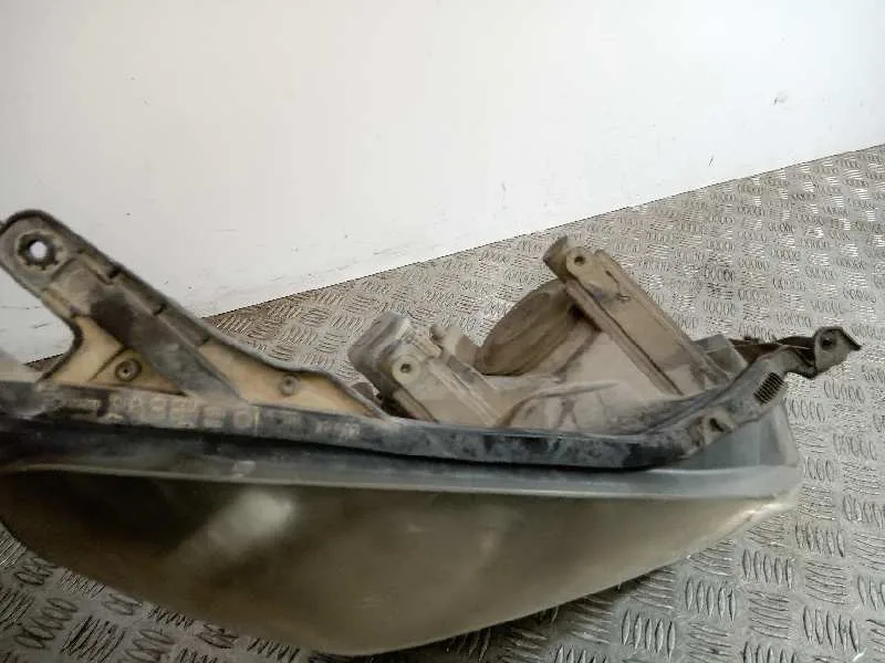 Faro Derecho para Opel Astra H Caravan