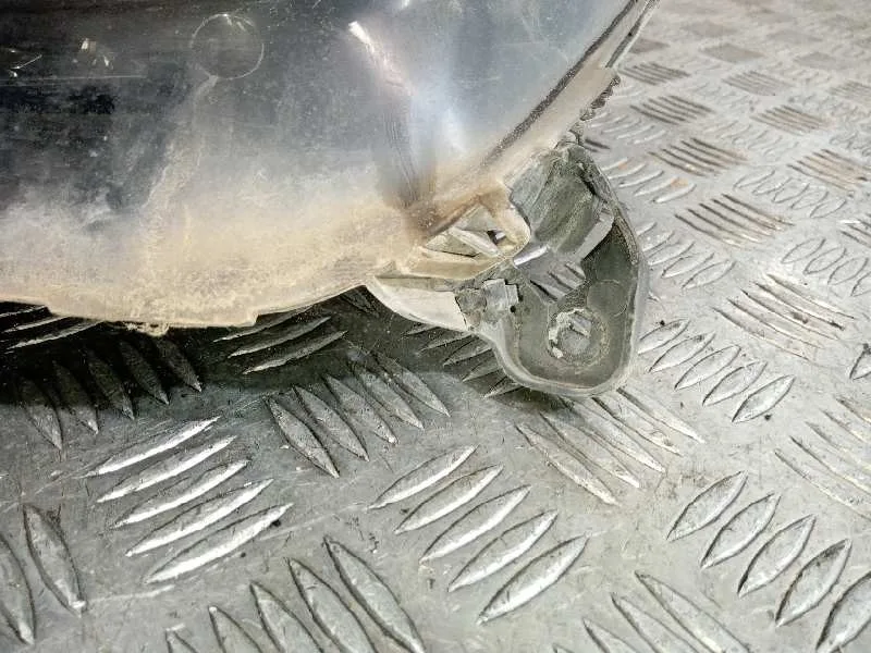 Faro Izquierdo para Opel Astra H Caravan