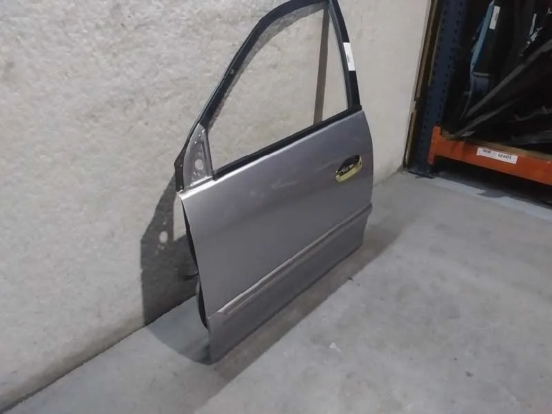 Puerta Delantera Izquierda para Kia Carens
