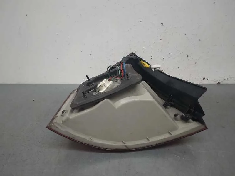 Piloto Trasero Derecho para Kia Carens