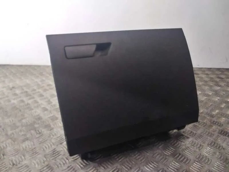 Guantera para Seat Leon (5F1)