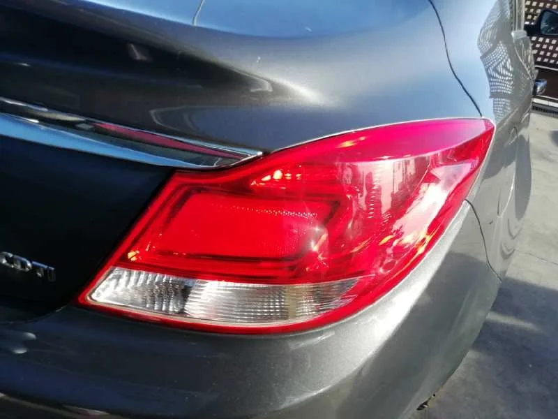 Piloto Trasero Derecho para Opel Insignia Berlina