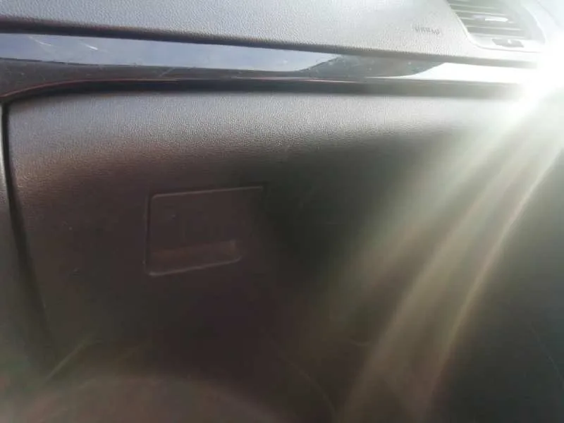 Guantera para Opel Insignia Berlina
