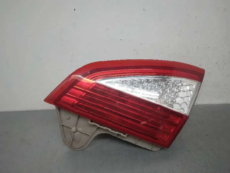 Piloto Trasero Derecho Interior para Ford Mondeo Ber. (Ca2)