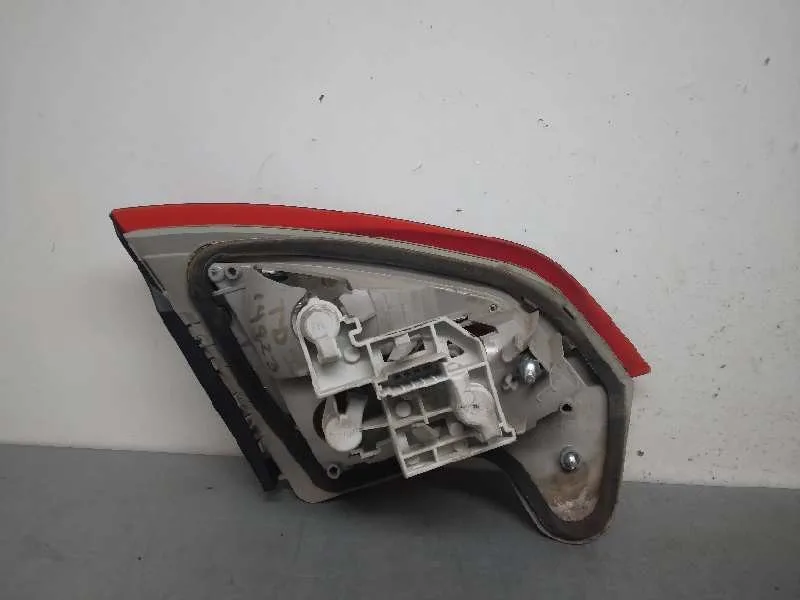 Piloto Trasero Derecho Interior para Ford Mondeo Ber. (Ca2)