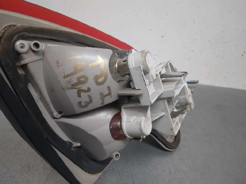 Piloto Trasero Derecho Interior para Ford Mondeo Ber. (Ca2)