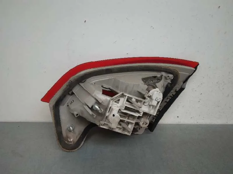 Piloto Trasero Izquierdo Interior para Ford Mondeo Ber. (Ca2)