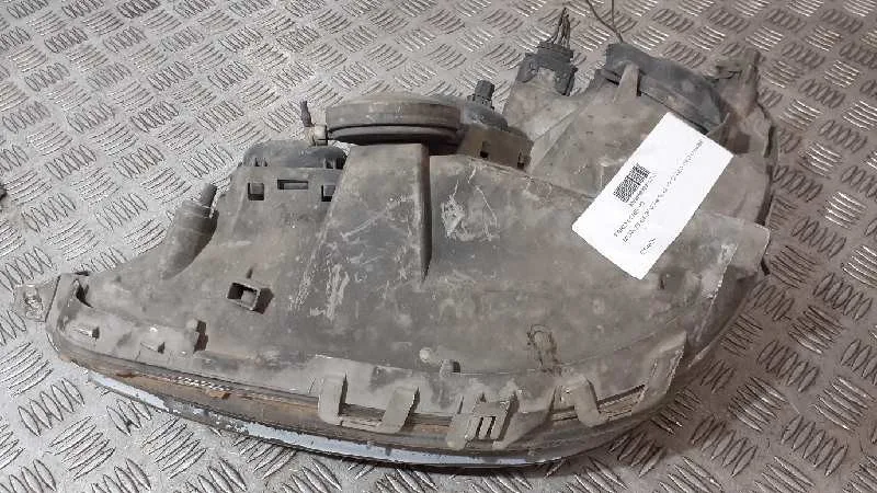 Faro Derecho para Mercedes-Benz Clase A (W168)