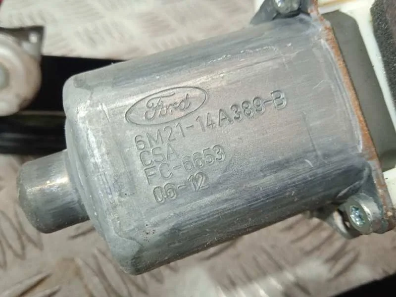 Elevalunas Delantero Izquierdo para Ford Mondeo Ber. (Ca2)