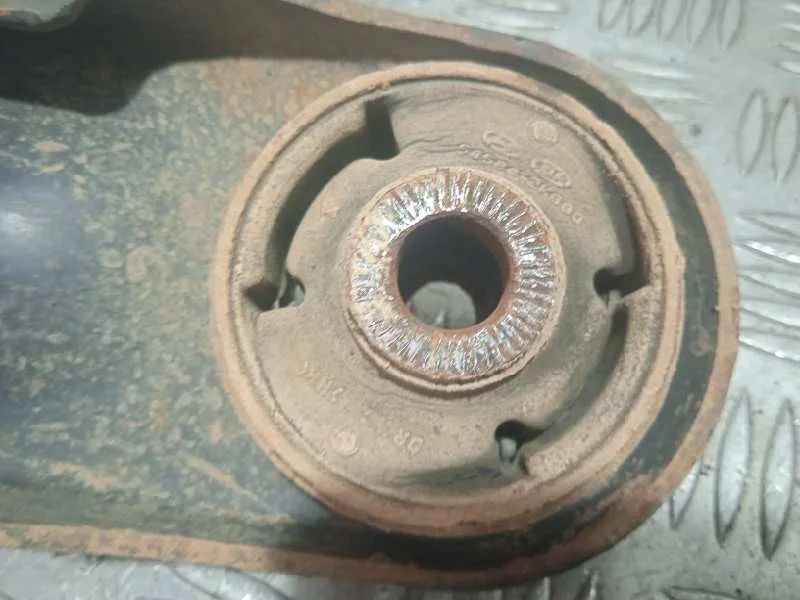 Brazo Suspension Inferior Delantero Izquierdo para Kia Soul