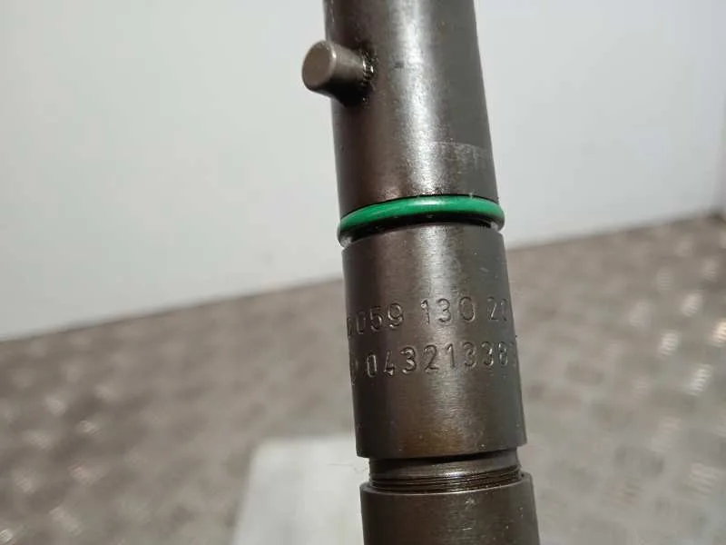 Inyector para Audi A6 Berlina (4B2)