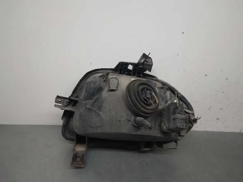 Faro Derecho para Renault Clio Ii Fase I (B/Cbo)