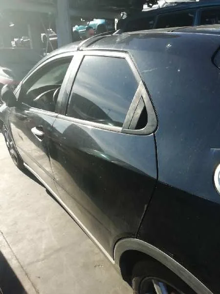 Puerta Trasera Izquierda para Honda Civic Berlina 5 (Fk)