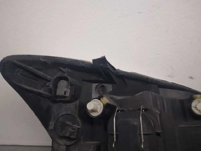 Faro Izquierdo para Toyota Corolla (E12)