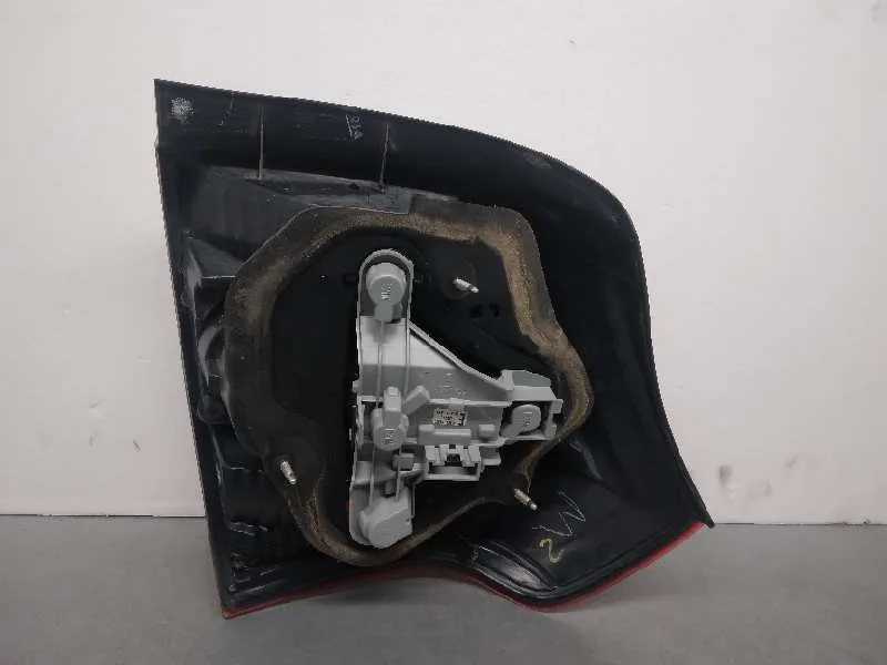Piloto Trasero Izquierdo para Toyota Corolla (E12)