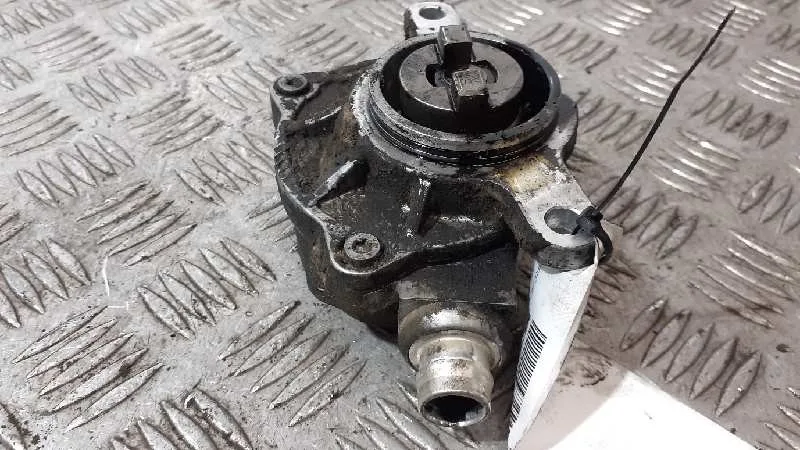 Depresor Freno / Bomba Vacio para Nissan Interstar Mod. 04 (X70)