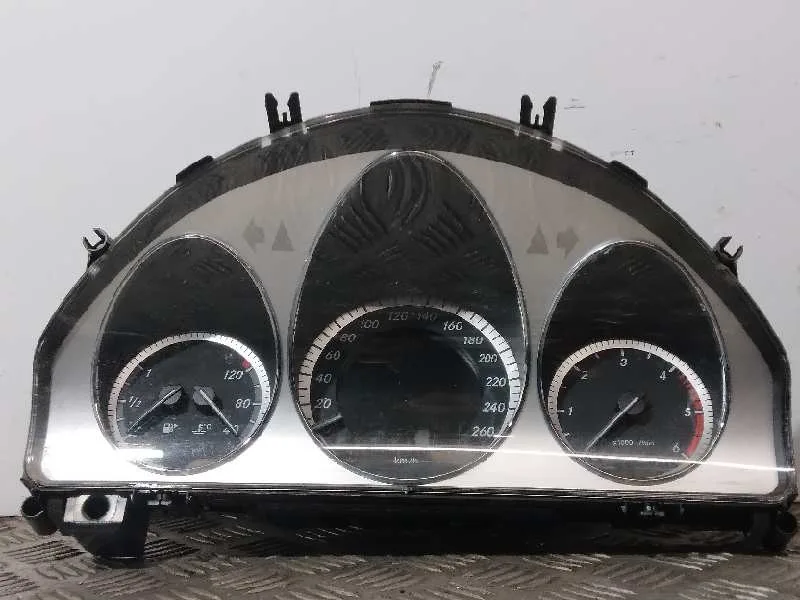 Cuadro Instrumentos para Mercedes-Benz Clase C (W204) Familiar
