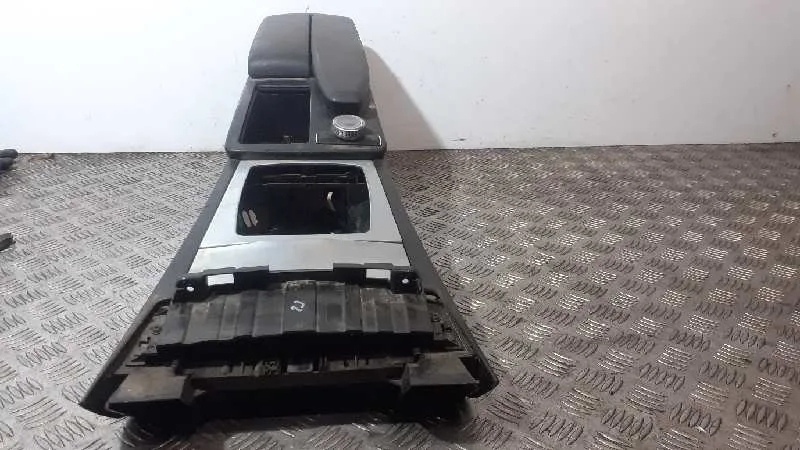 Apoyabrazos Central para Mercedes-Benz Clase C (W204) Familiar