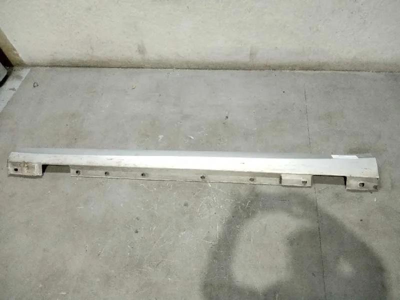 Faldon Lateral para Mercedes-Benz Clase C (W204) Familiar