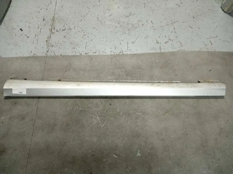 Faldon Lateral para Mercedes-Benz Clase C (W204) Familiar