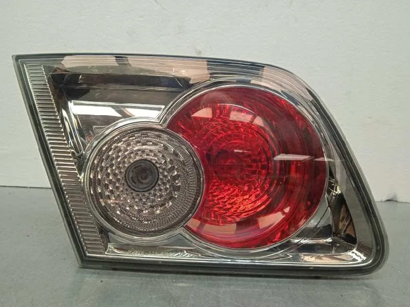 Piloto Trasero Izquierdo Interior para Mazda 6 Berlina (Gg)
