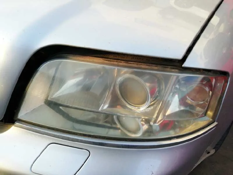 Faro Izquierdo para Audi A6 Berlina (4B2)