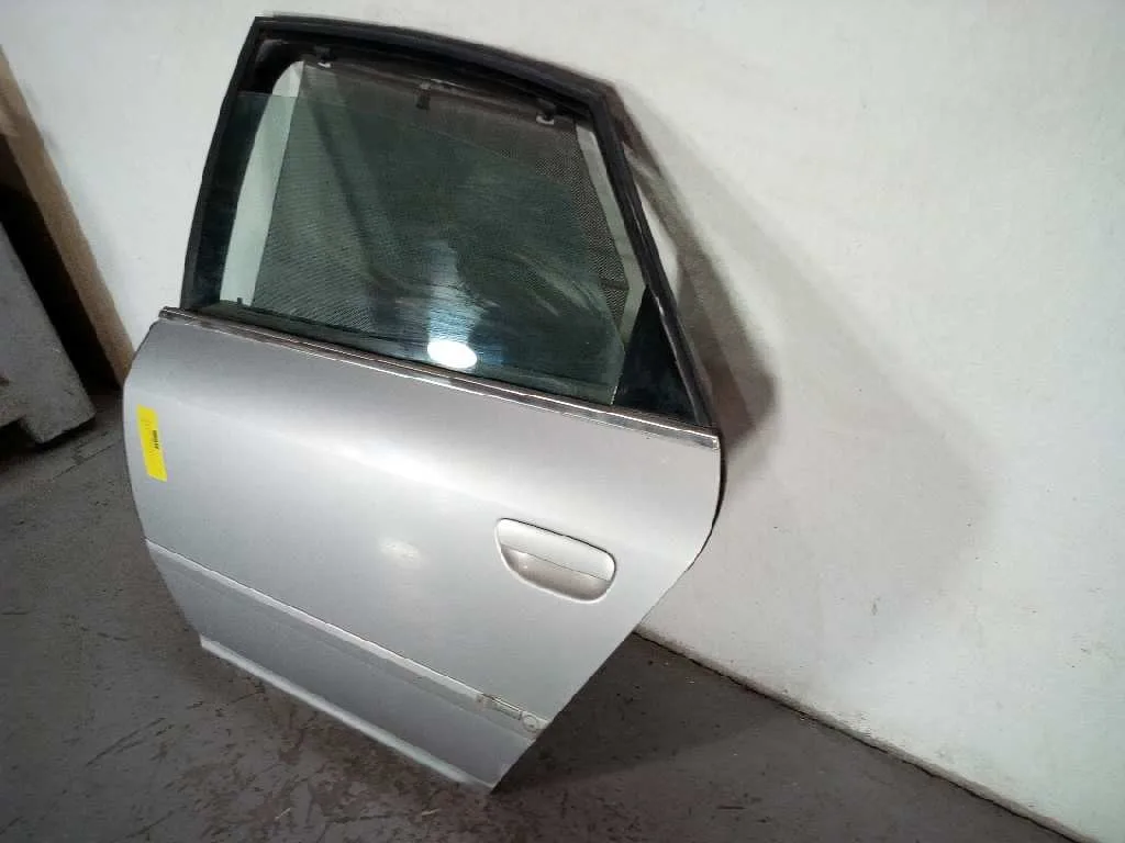 Puerta Trasera Izquierda para Audi A6 Berlina (4B2)