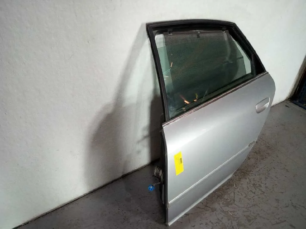Puerta Trasera Izquierda para Audi A6 Berlina (4B2)