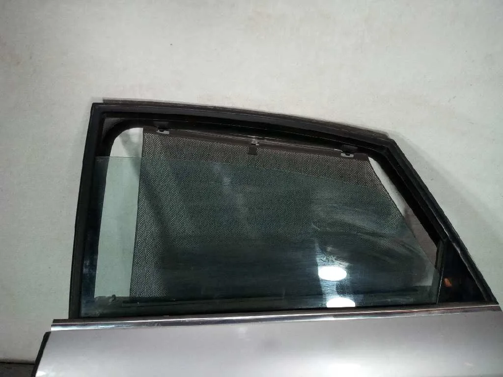 Puerta Trasera Izquierda para Audi A6 Berlina (4B2)