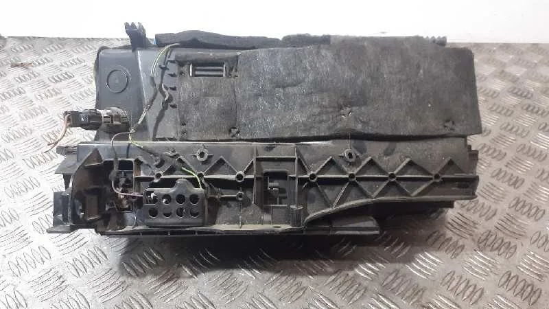 Guantera para Mercedes-Benz Clase C (W204) Familiar